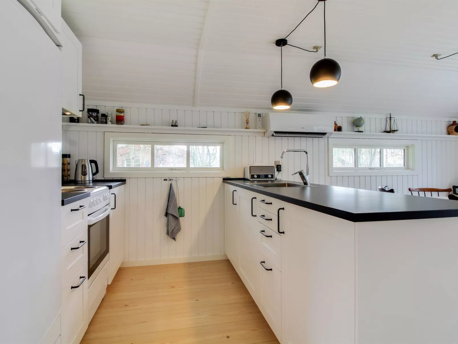 "Nissine" - 50km from the sea-Binnen