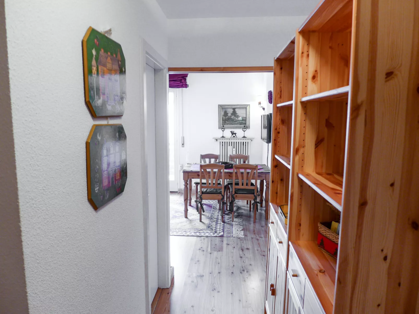 Europa Est 2 / APT 83-Binnen