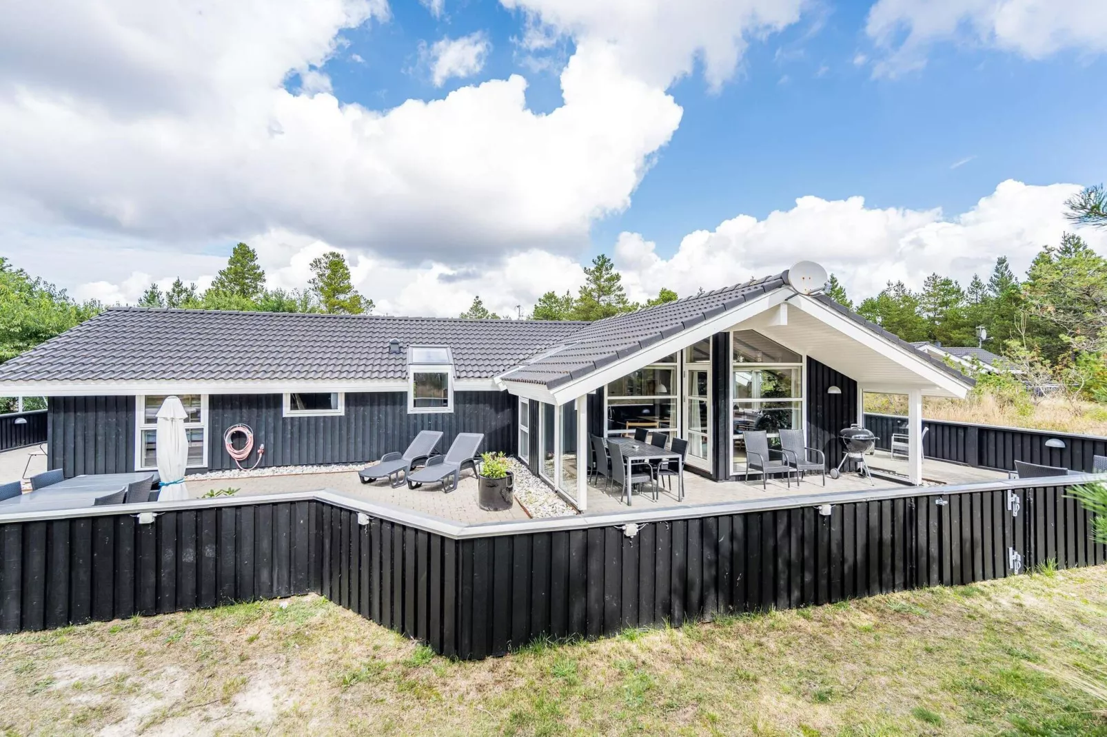10 persoons vakantie huis in Blåvand-Buitenlucht