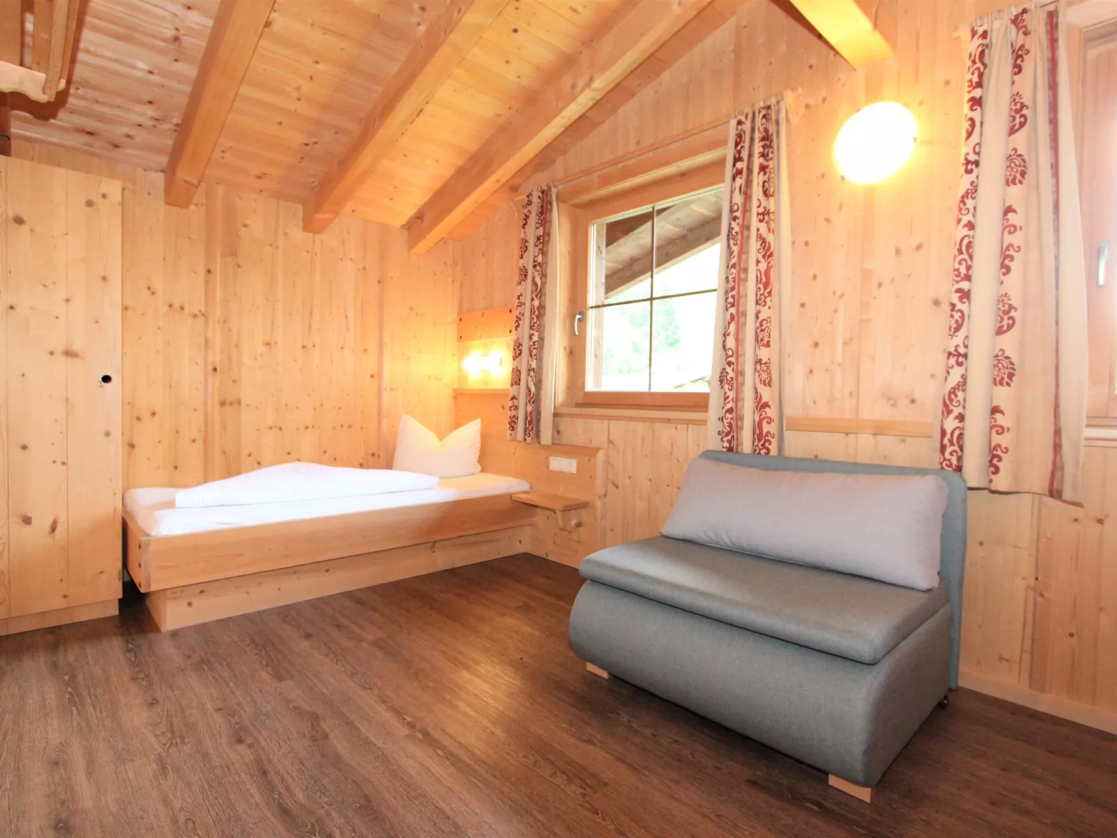 Chalet Alois-Binnen