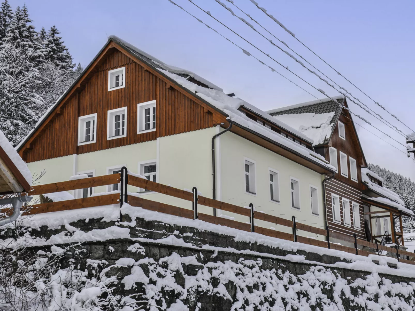 Mumlavský vodopád-Buiten