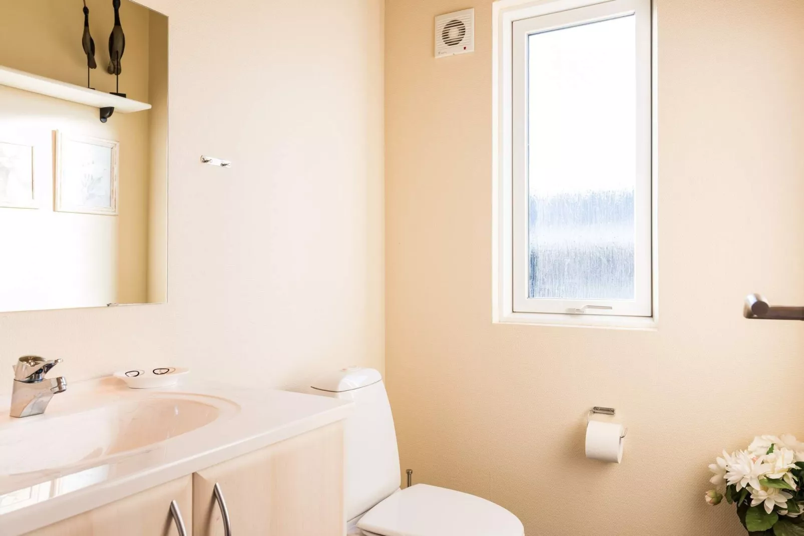Rustieke Cottage met Spa and Sauna-By Traum-Binnen