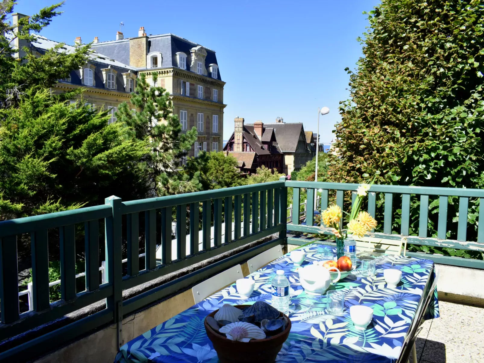 Les Roches-Buiten
