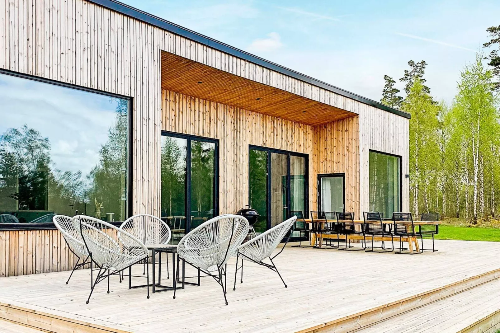 Moderne Lakeside Retreat-By Traum