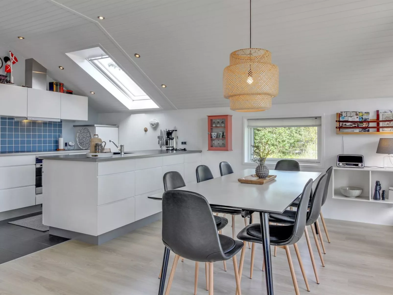 "Harmen" - 1.1km from the sea