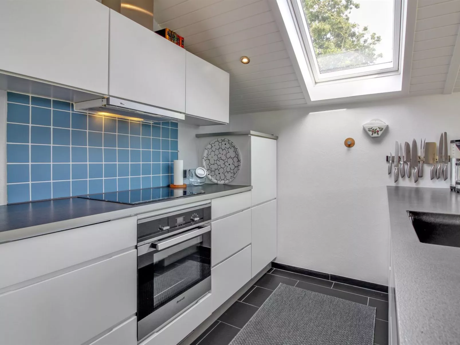 "Harmen" - 1.1km from the sea