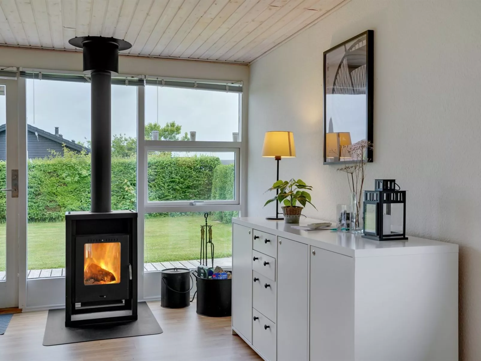 "Blesse" - 250m from the sea-Binnen