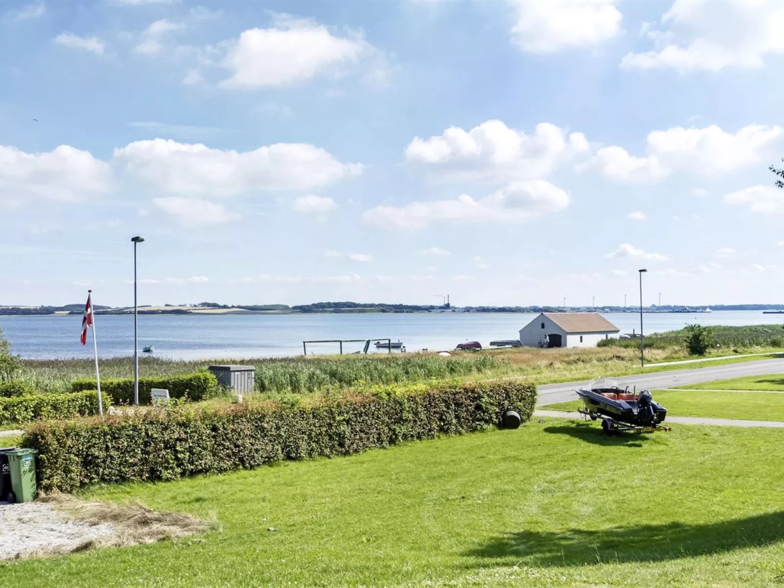 "Farman" - 45m to the inlet-Buiten
