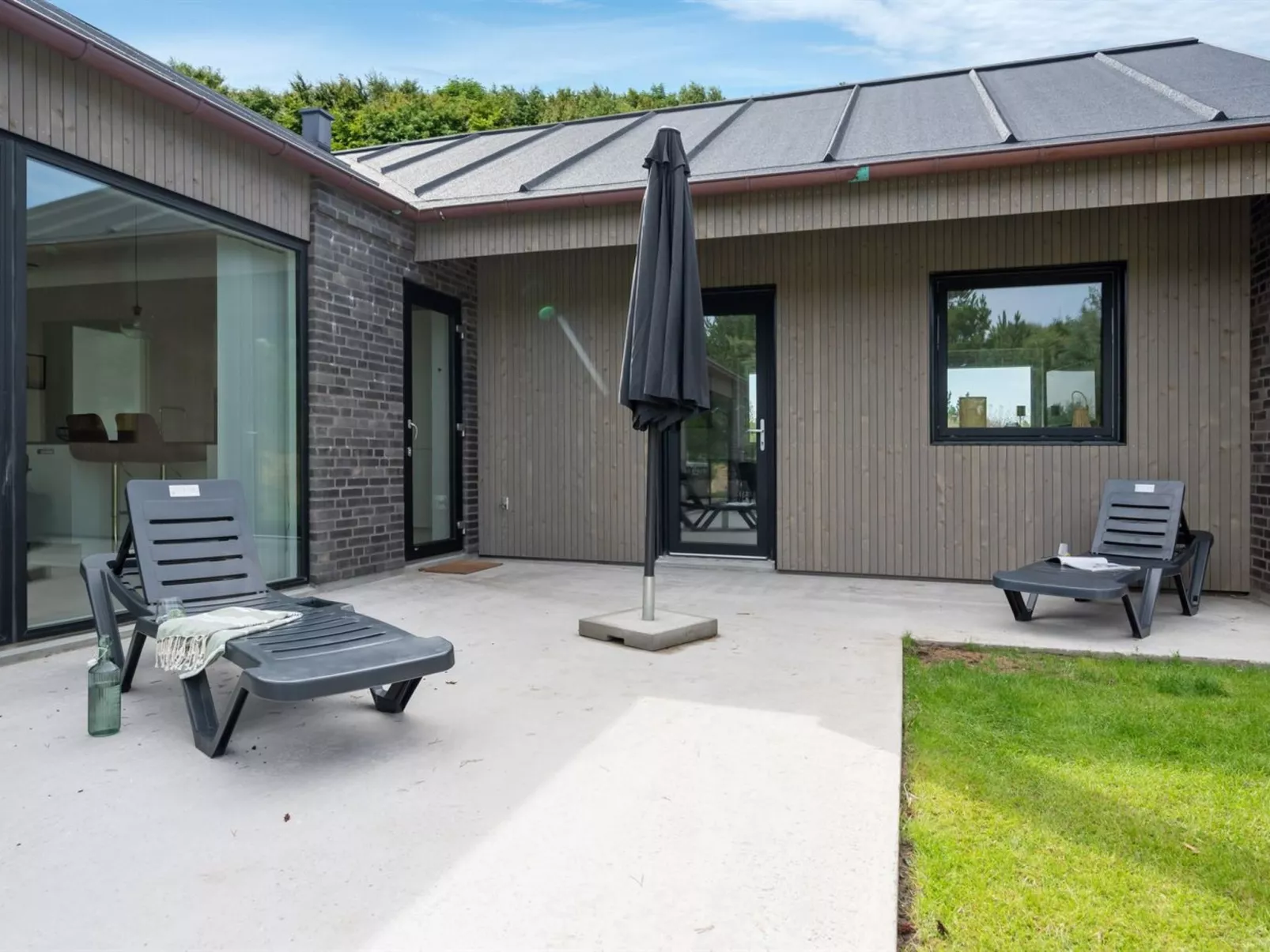 "Pejo" - 950m from the sea-Buiten