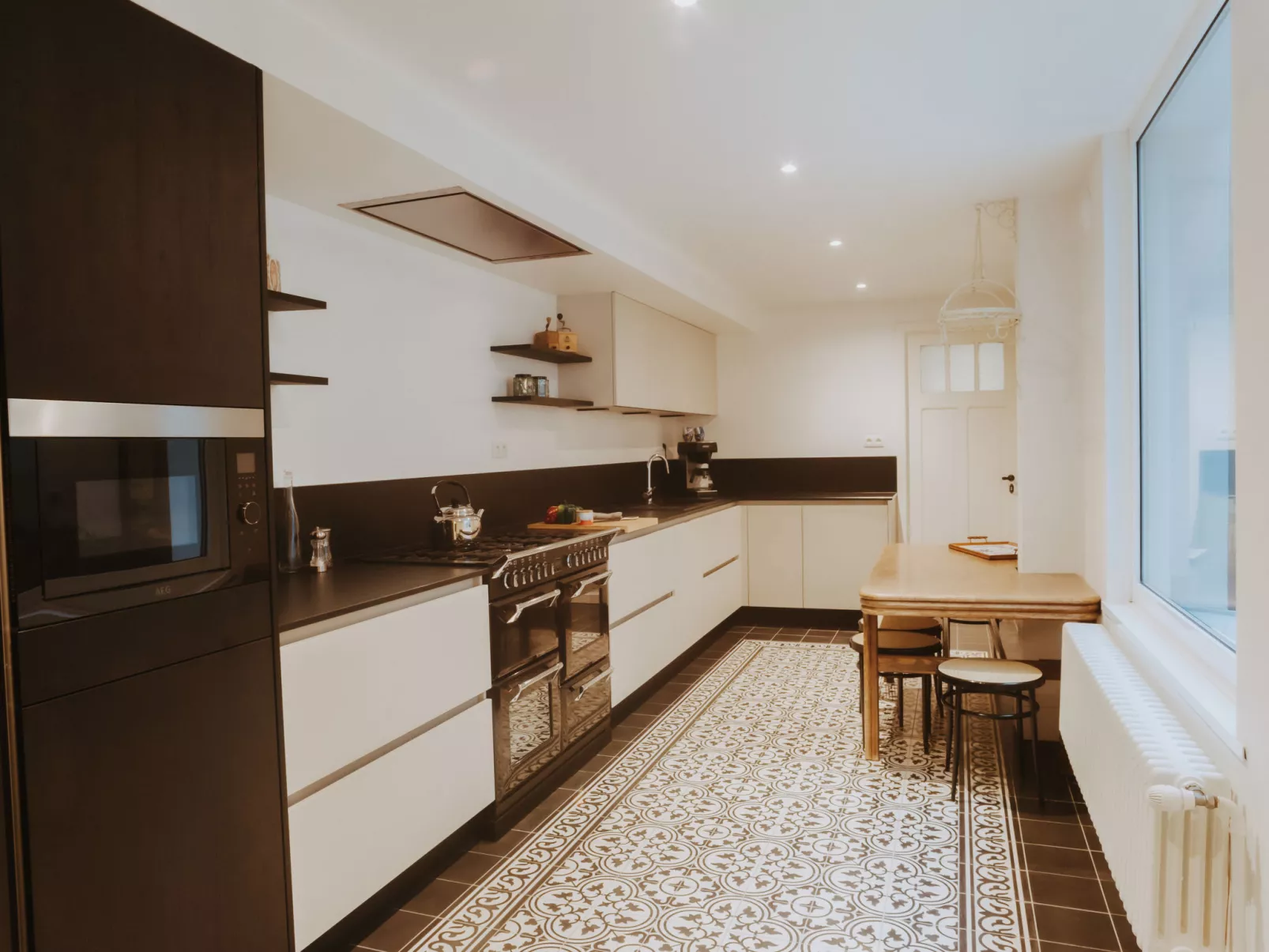 Historical and spacious "Villa Anaïs"-Binnen