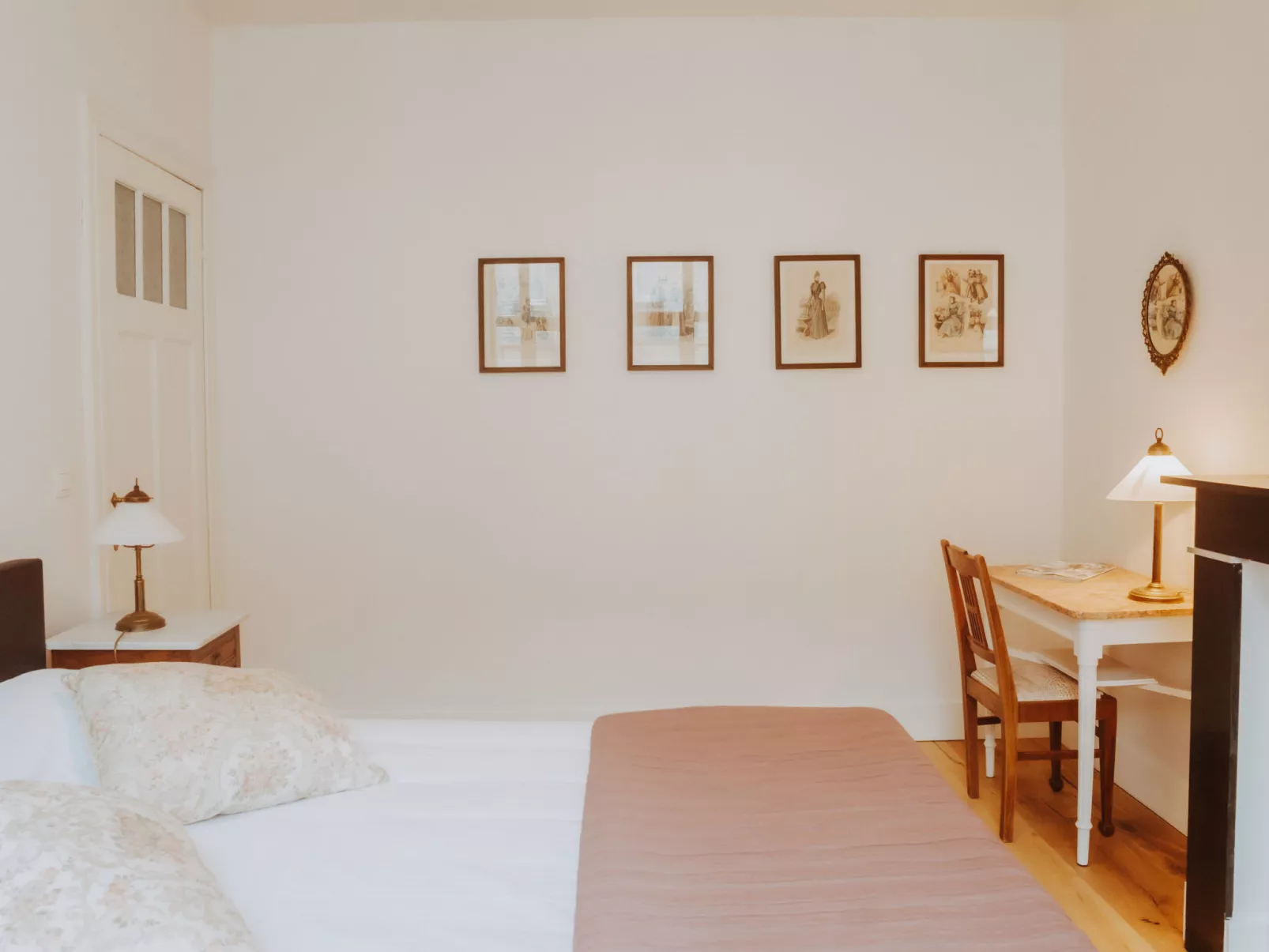 Historical and spacious "Villa Anaïs"-Binnen