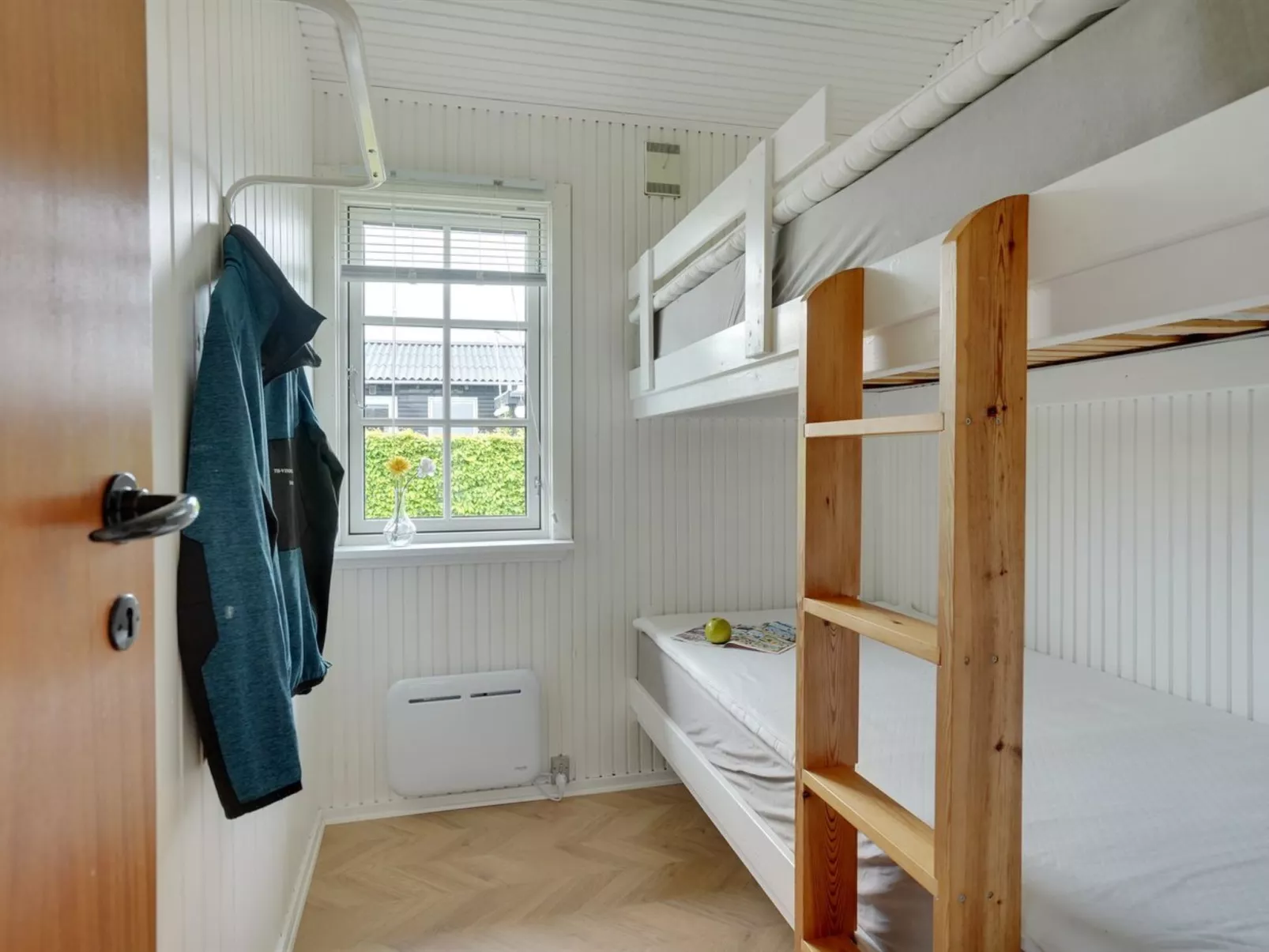 "Thomas" - 120m from the sea-Buiten