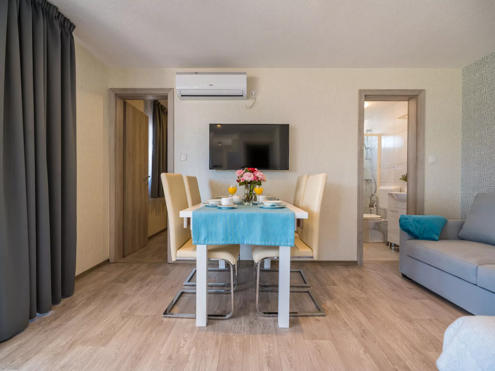Sea side mobile home-Binnen