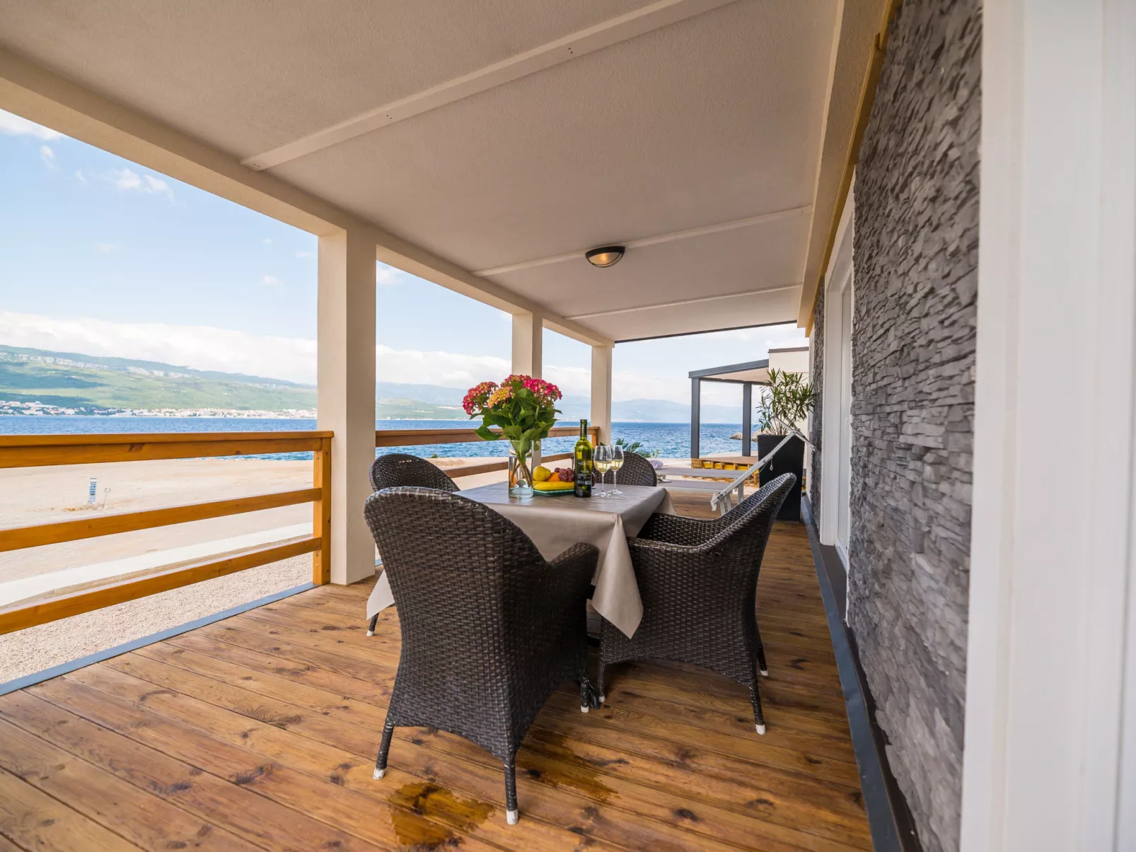 Sea side mobile home-Buiten