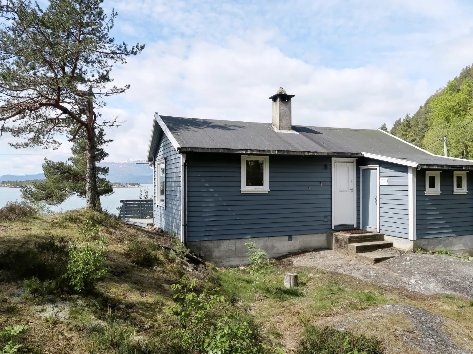 Blå Hytte-Buiten