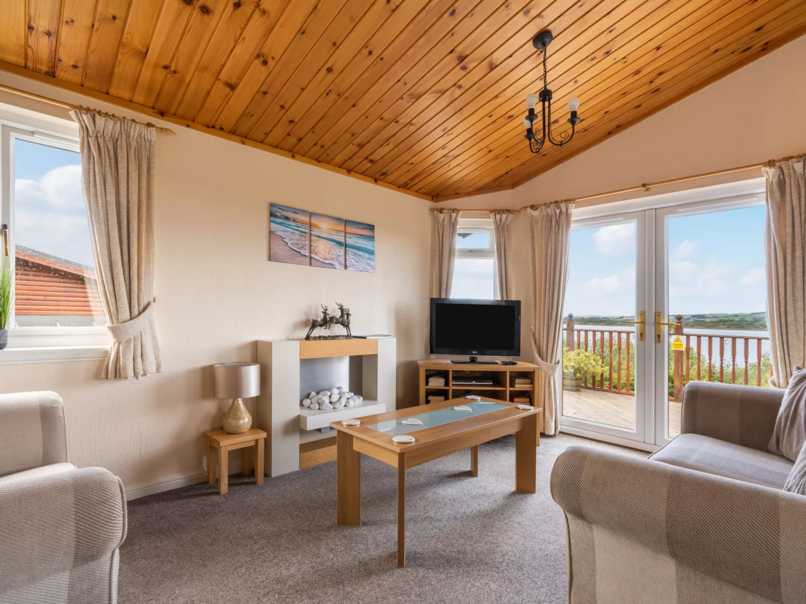 Loch Side Lodge 5