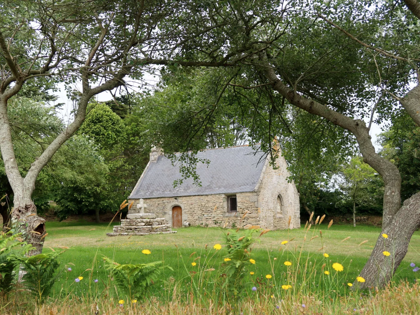Saint Gonvel-Buiten