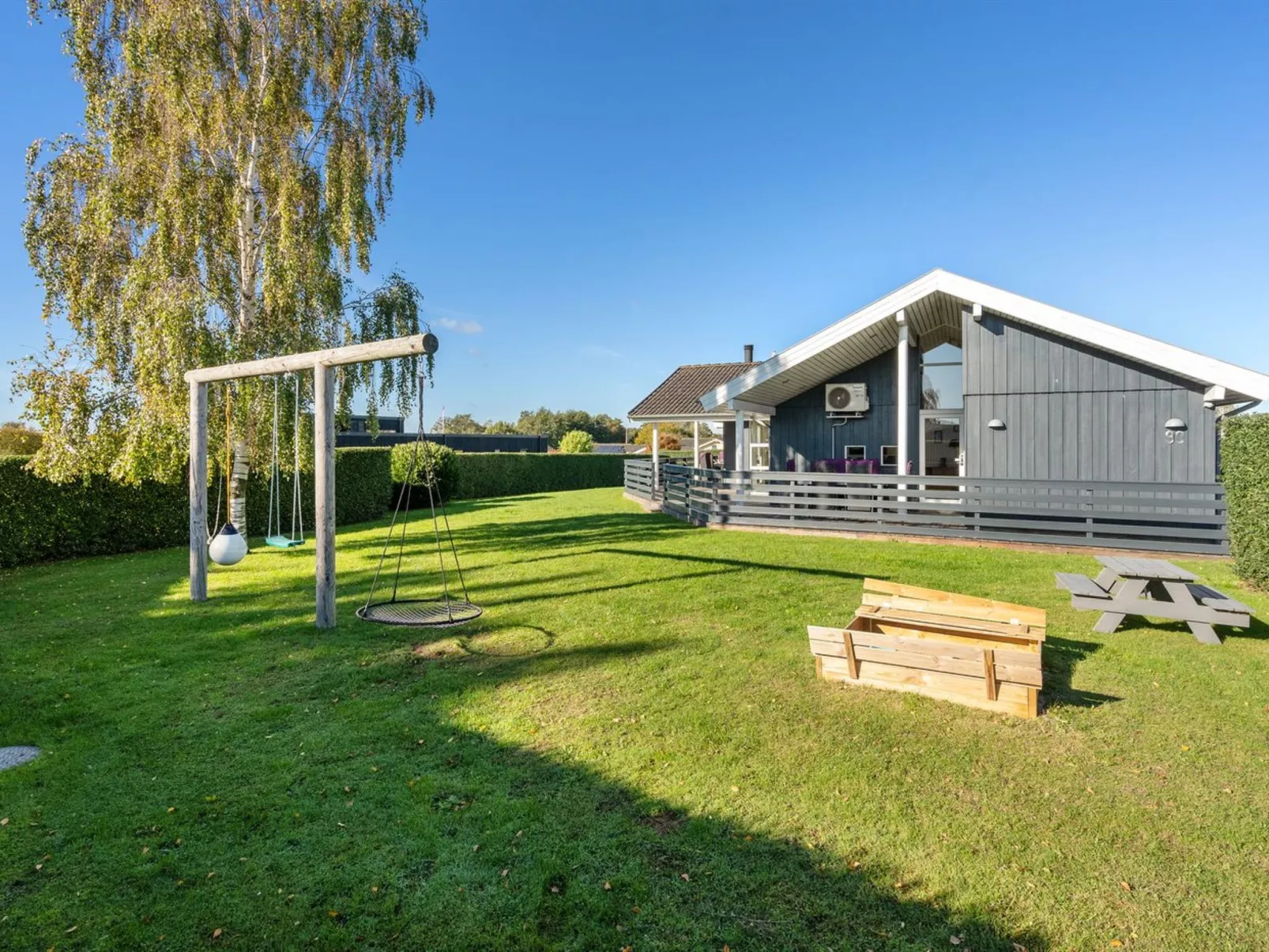 "Sylvana" - 400m from the sea-Binnen