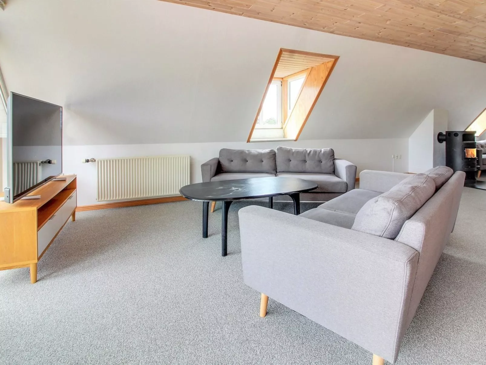 "Lissa" - 2.4km from the sea-Binnen