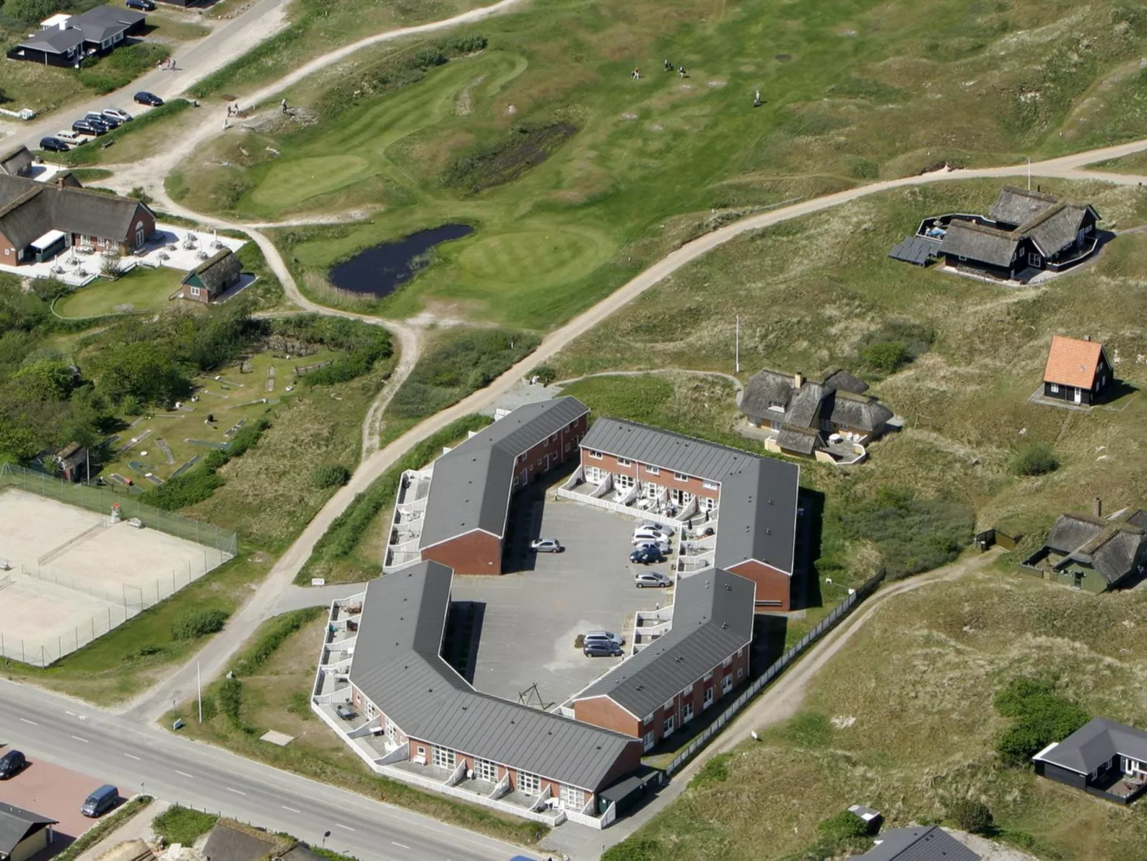 "Amal" - 200m from the sea in Western Jutland-Buiten