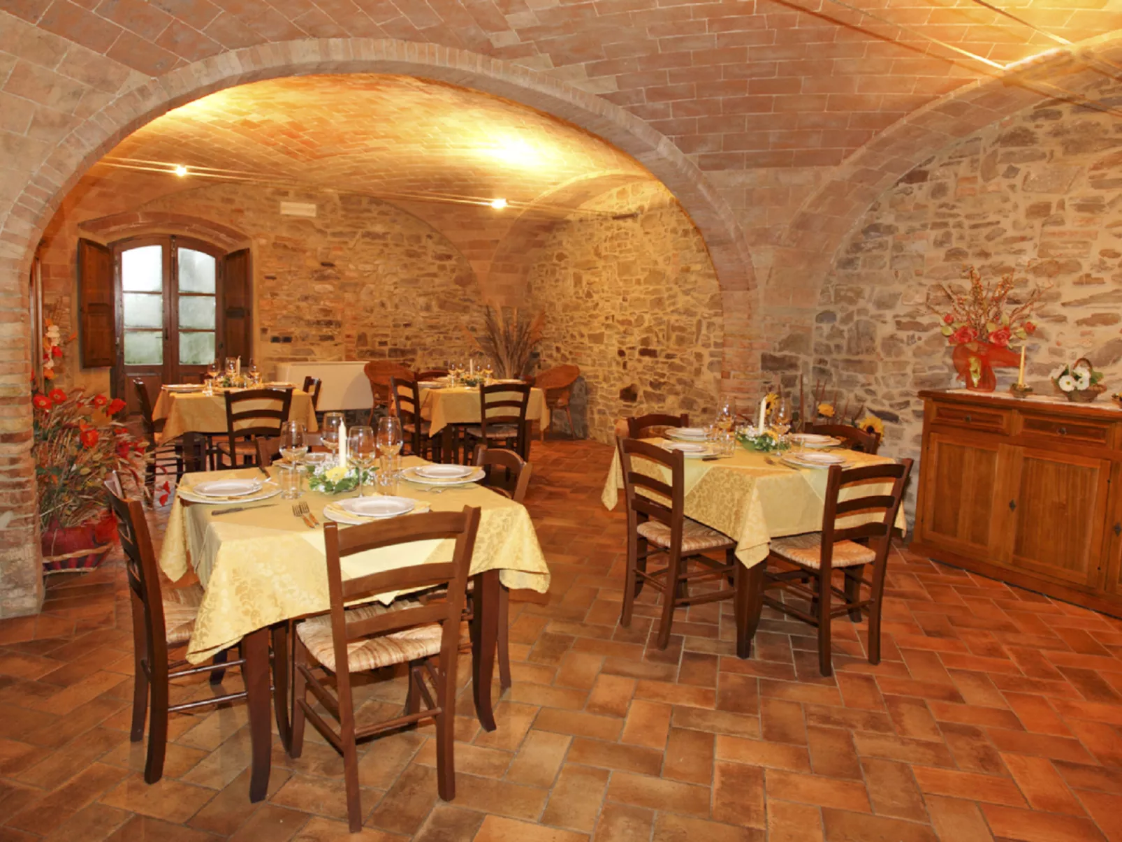Montecucco Winery-Binnen