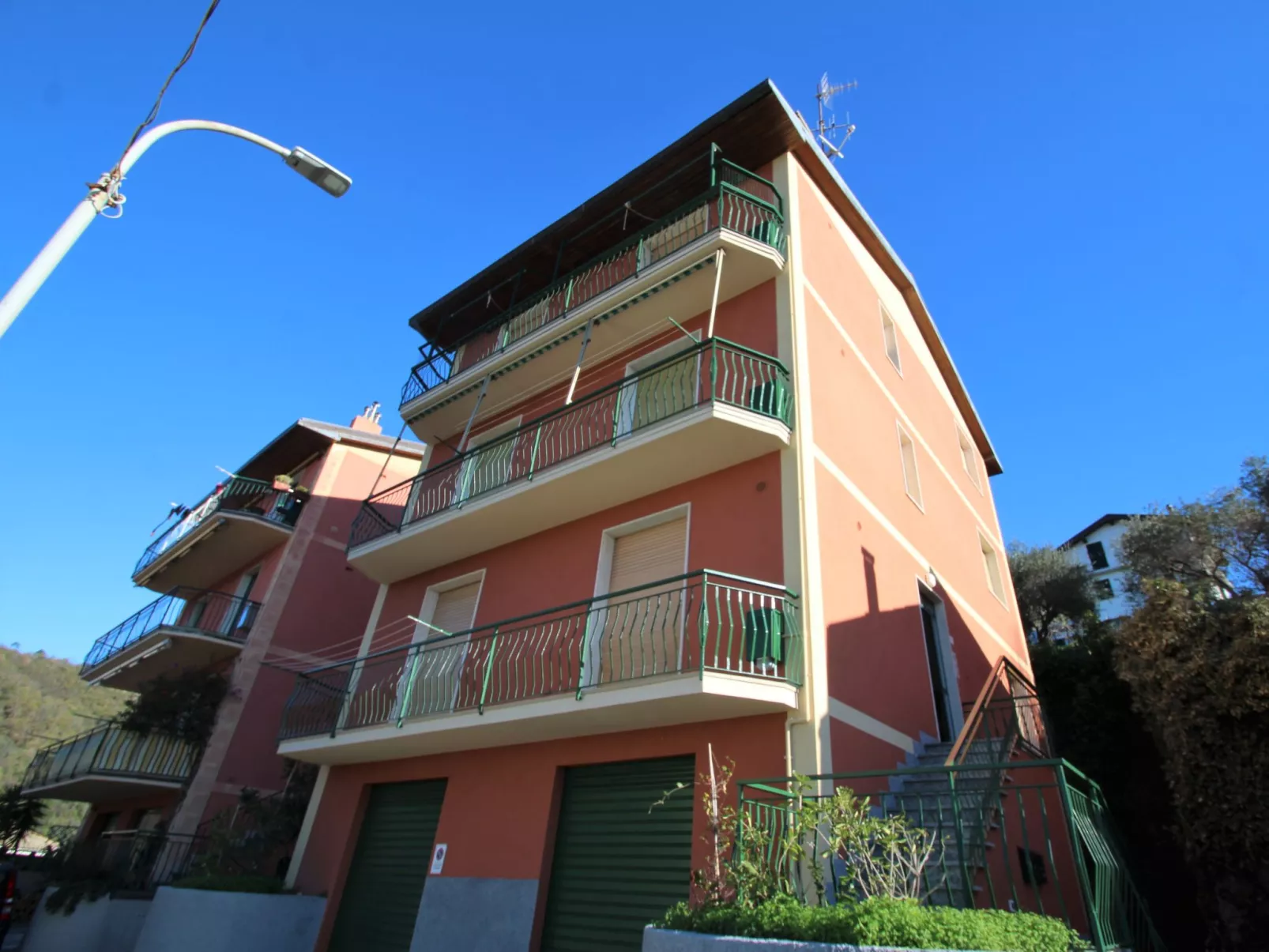 Come il sole all'improvviso-Buiten