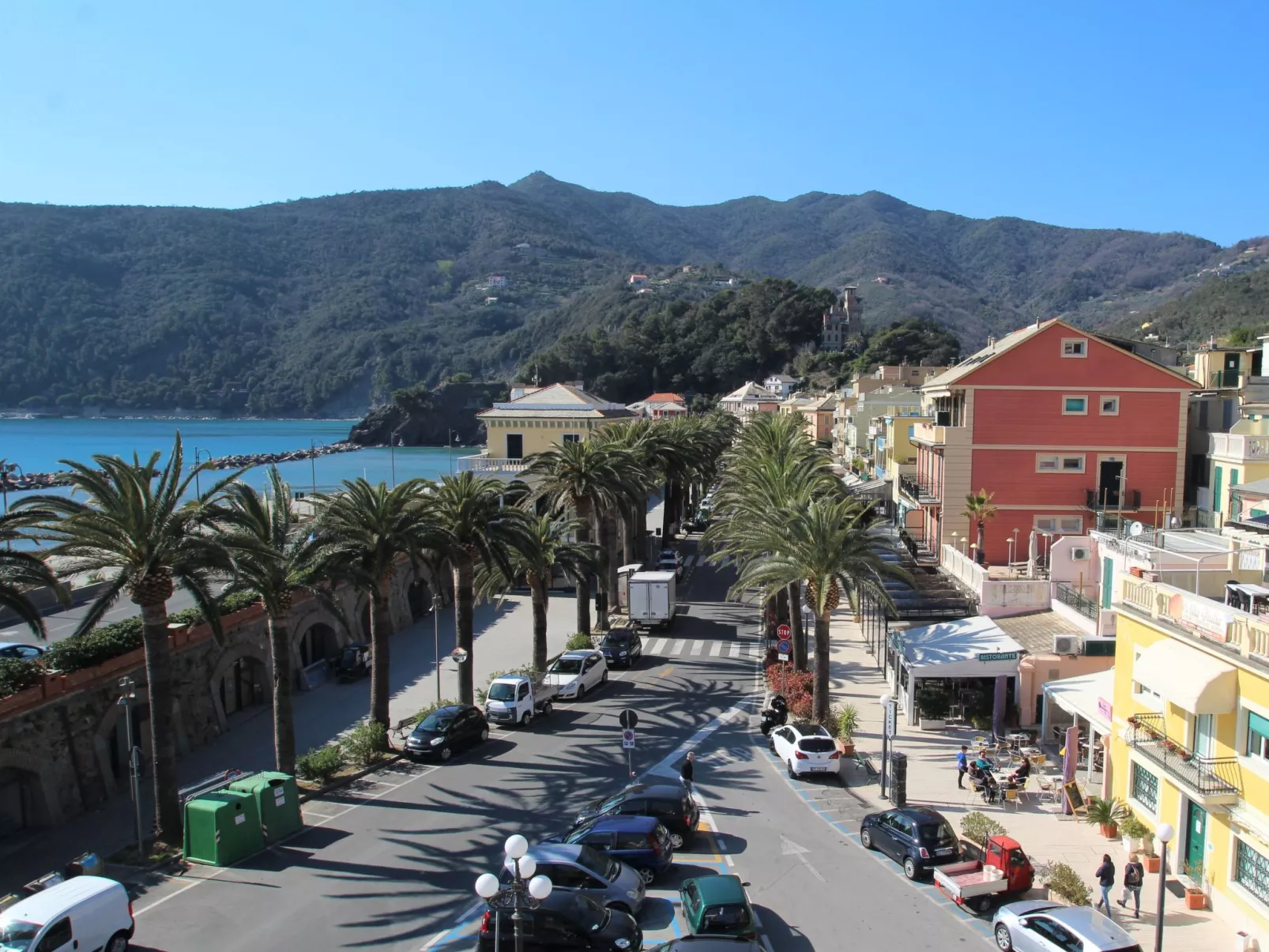 Come il sole all'improvviso-Omgeving