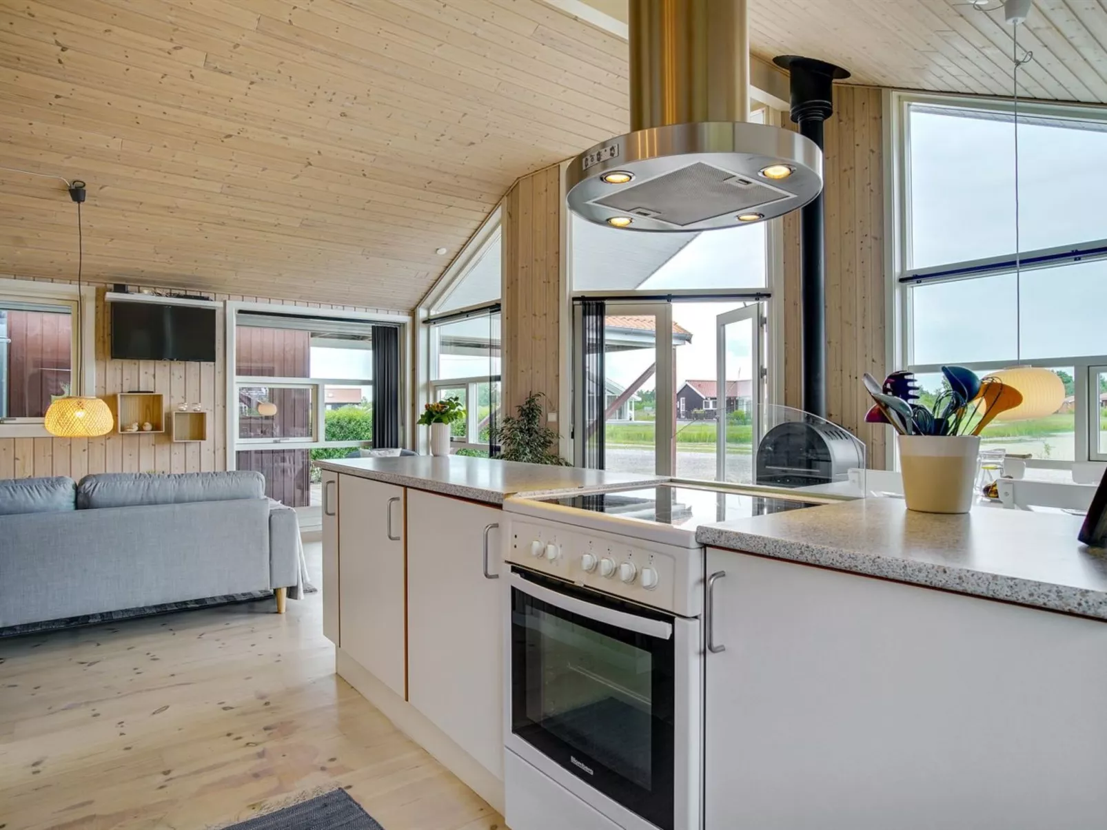 "Yalene" - 1.2km from the sea-Binnen