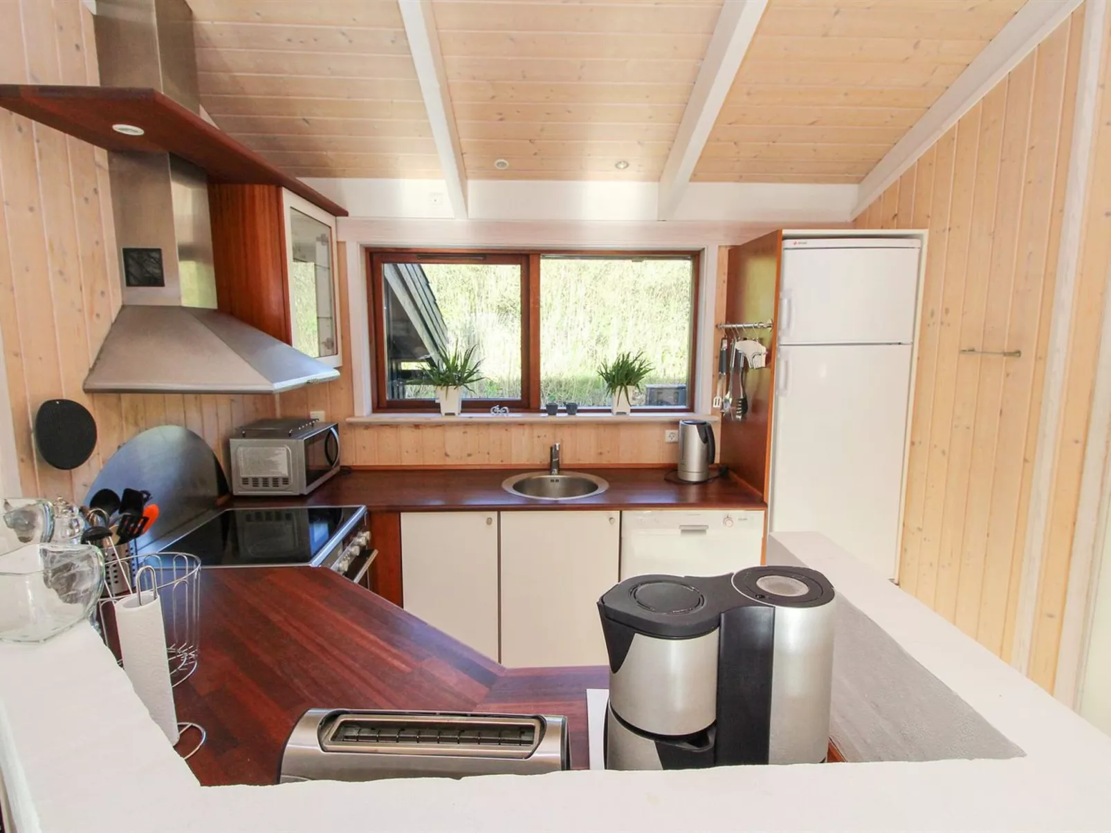 "Paulette" - 450m from the sea-Binnen