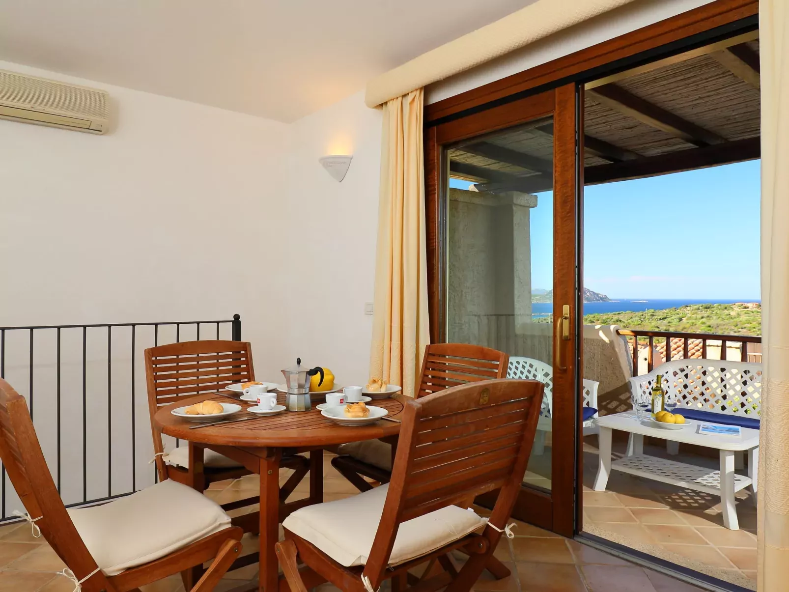 Corbezzolo 9 - Vista Village-Binnen