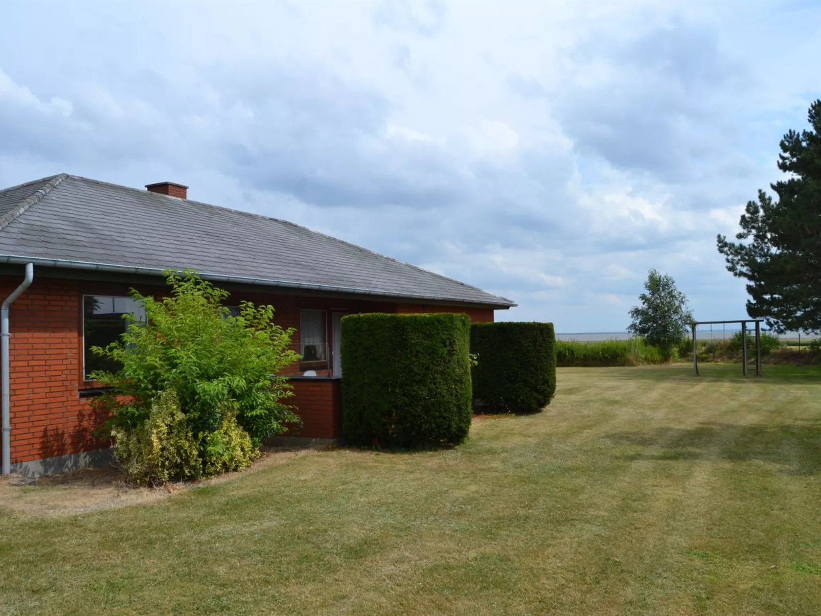 "Jalmari" - 3.5km from the sea-Buiten