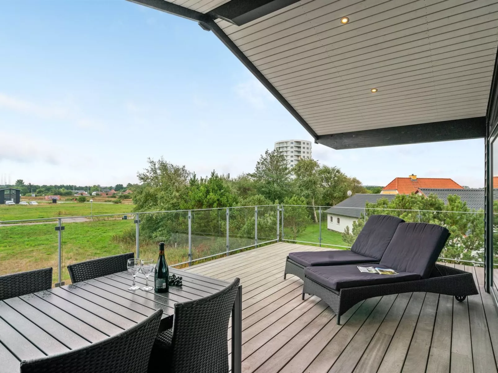 "Anabel" - 500m from the sea