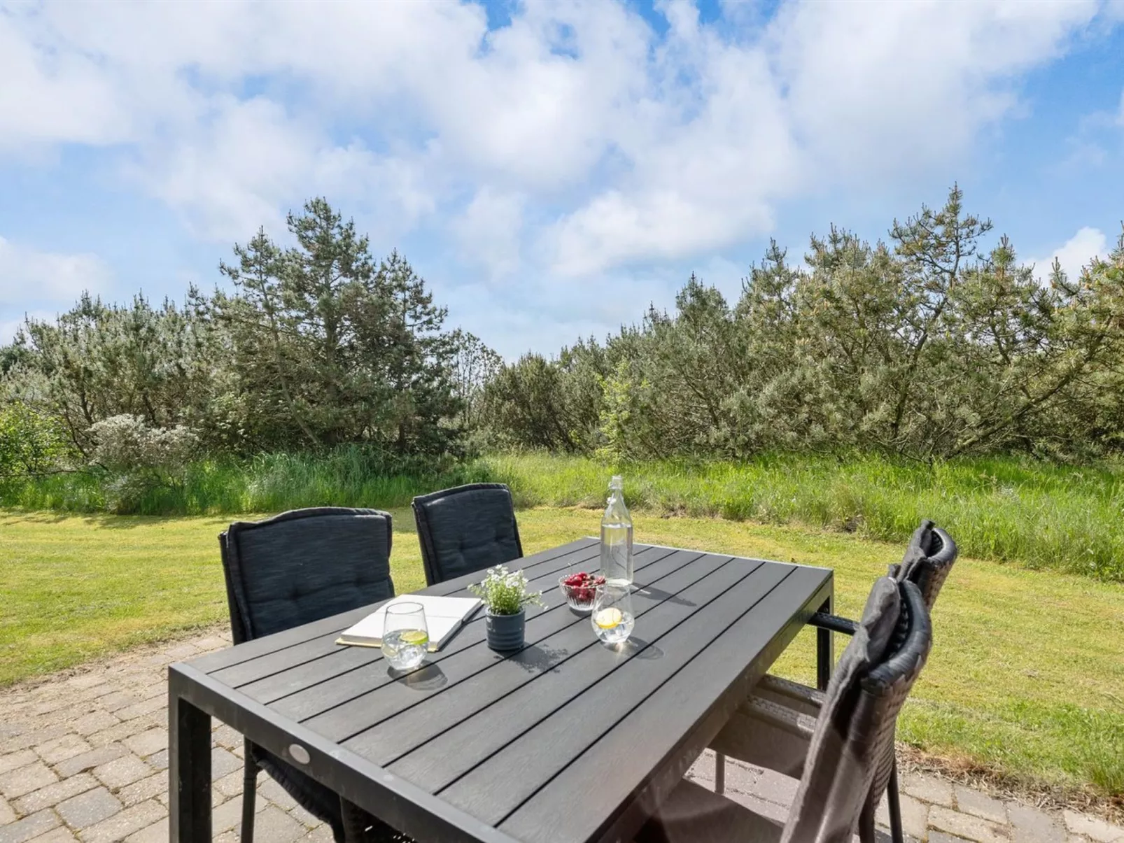 "Pasi" - 1.2km from the sea-Buiten