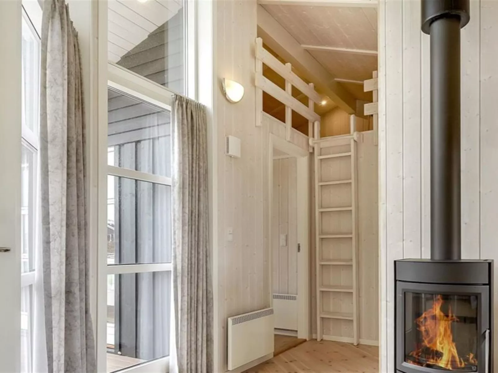 "Arnod" - 400m from the sea-Binnen