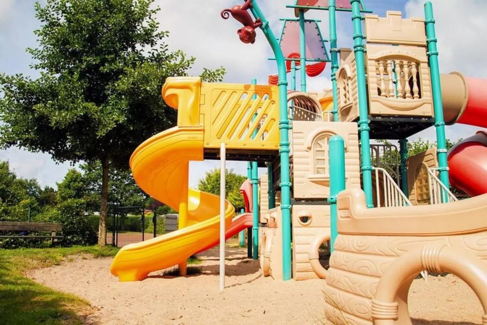 Holiday park Tulp & Zee, Noordwijk aan Zee-Bungalow 6 Personen-Tuinen zomer