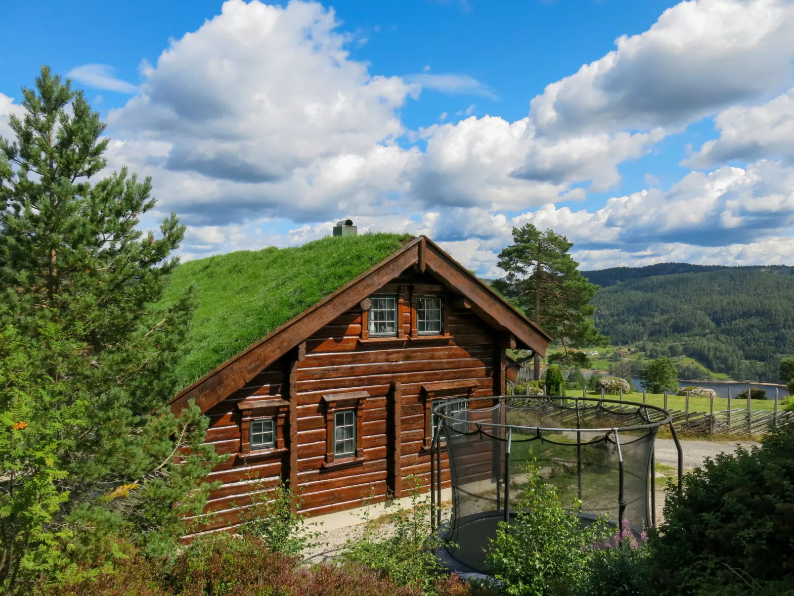 Annebu (SOW090)-Buiten
