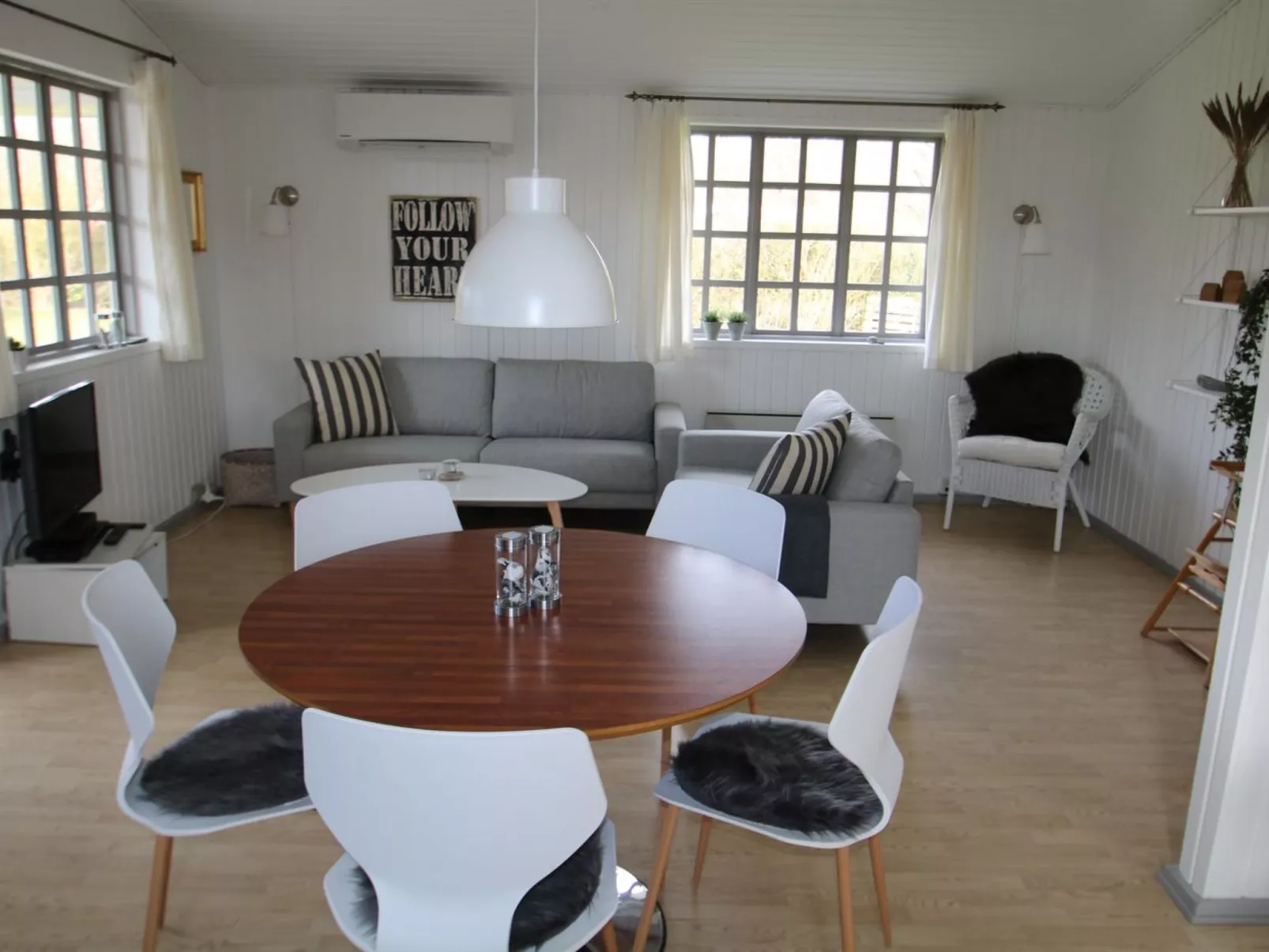 "Zuhra" - 680m from the sea-Binnen