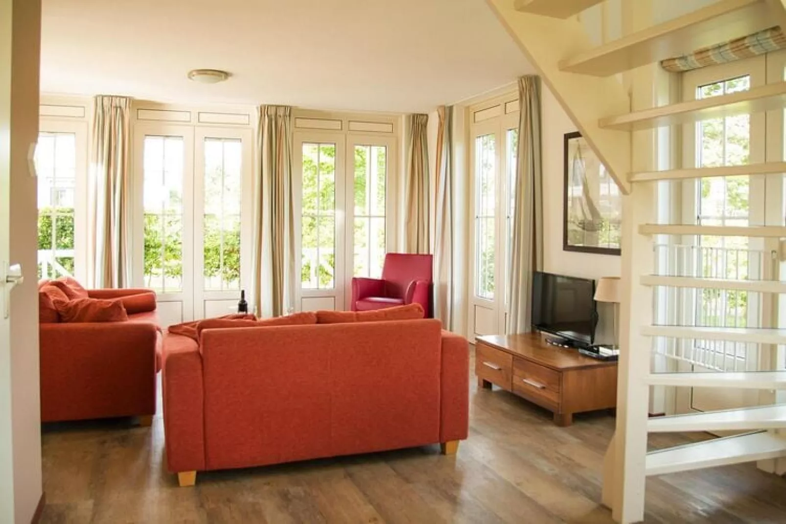 Holiday park Tulp & Zee, Noordwijk aan Zee-Bungalow 6 Personen-Woonkamer