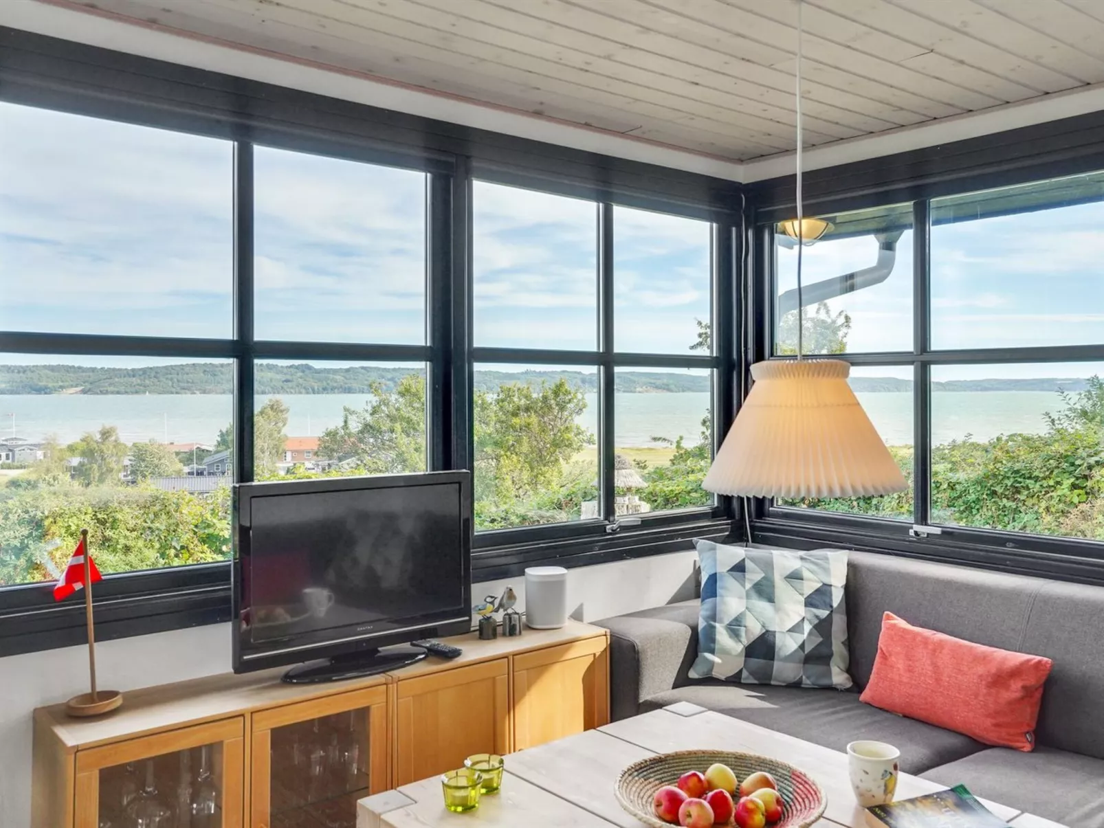 "Stjerne" - 300m from the sea-Binnen