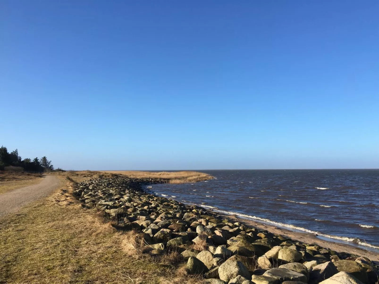 "Elevine" - 300m to the inlet-Buiten