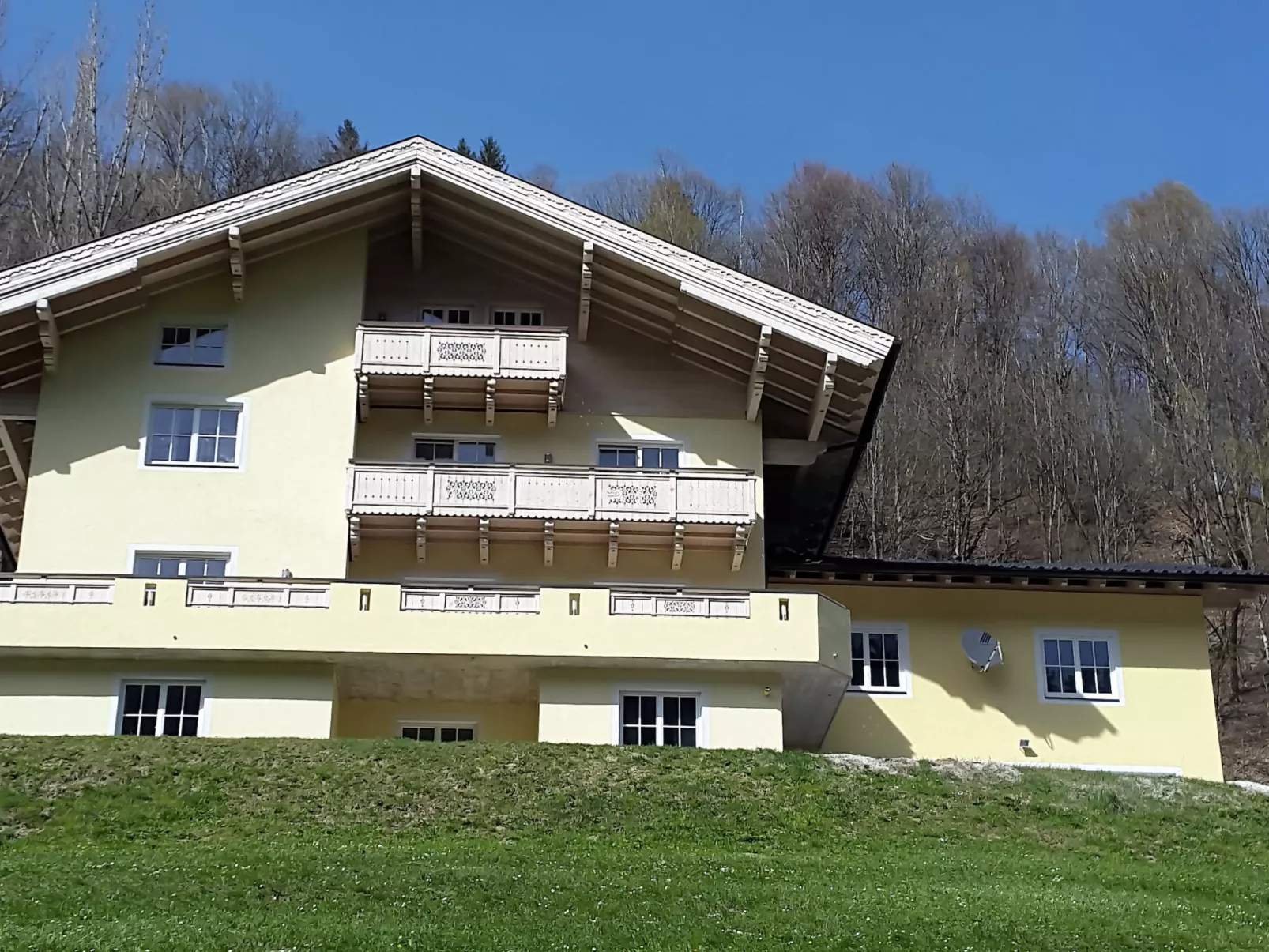 Grün