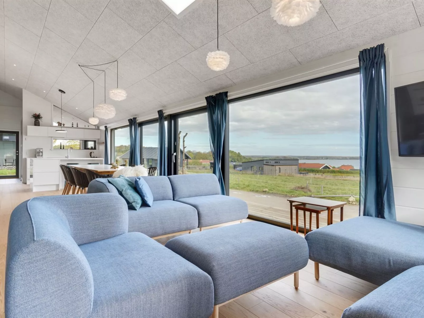 "Gunborg" - 400m from the sea