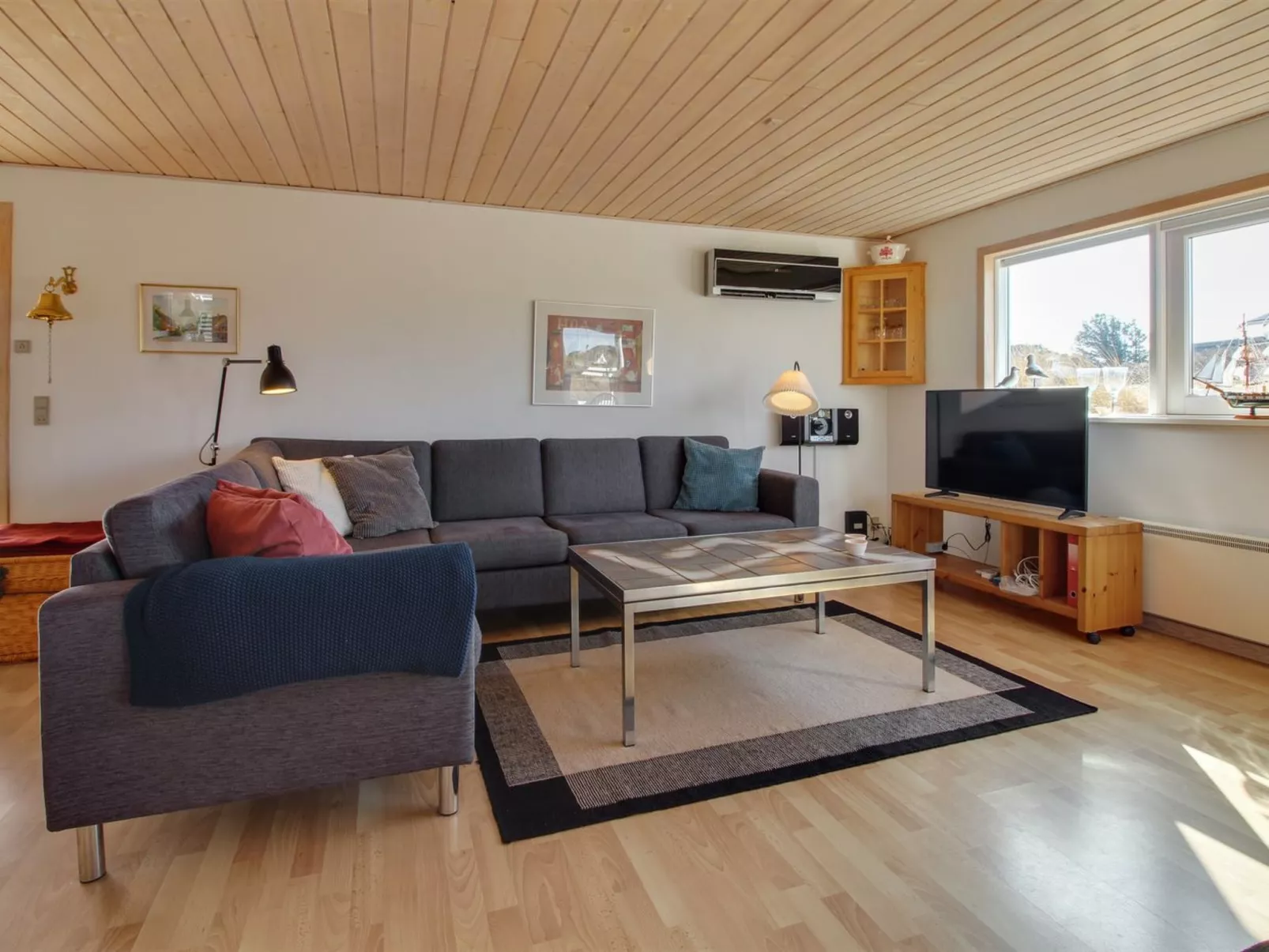 "Tedora" - 300m from the sea