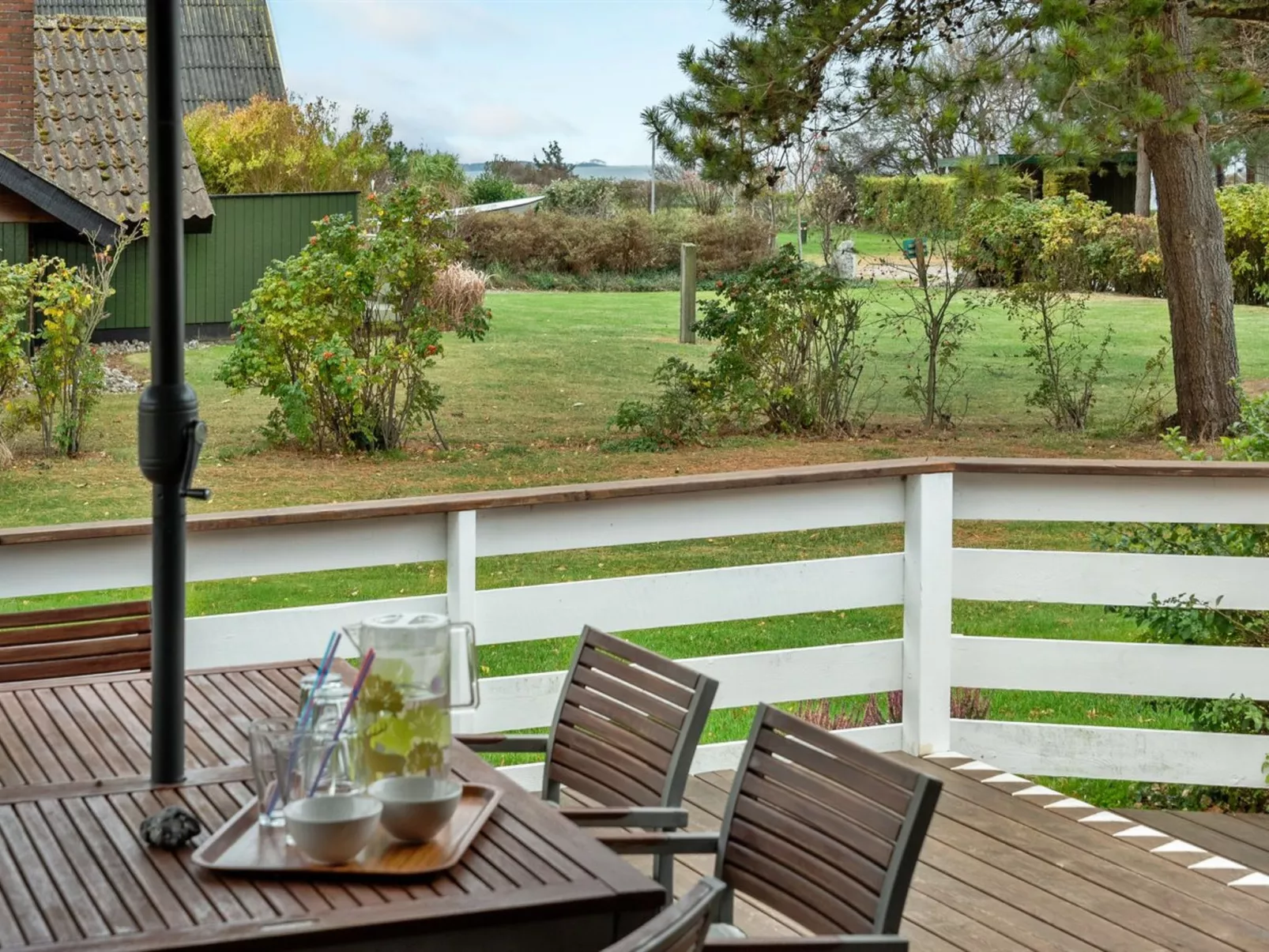 "Hjalmine" - 250m from the sea-Buiten