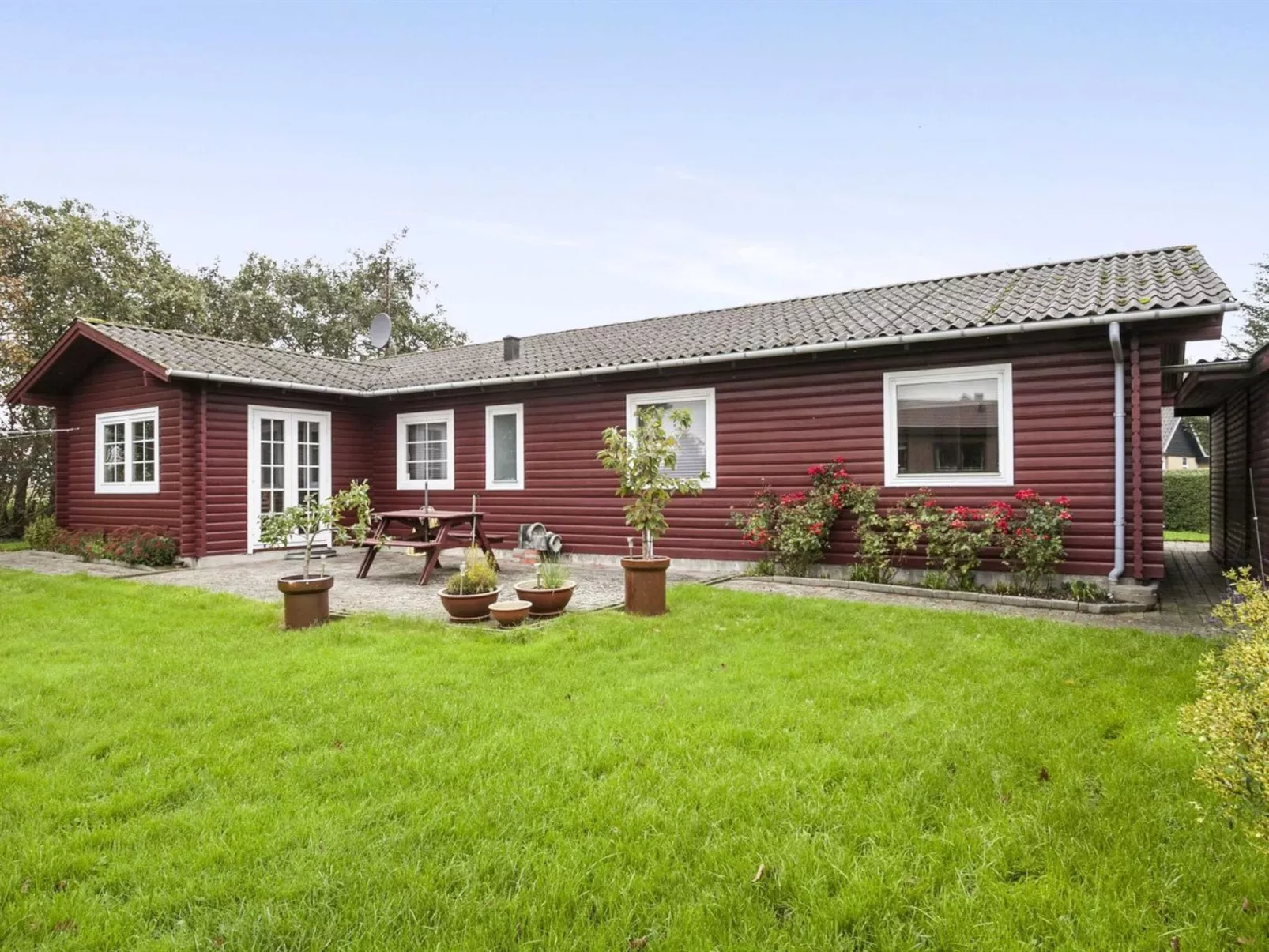 "Harrieth" - 16km from the sea