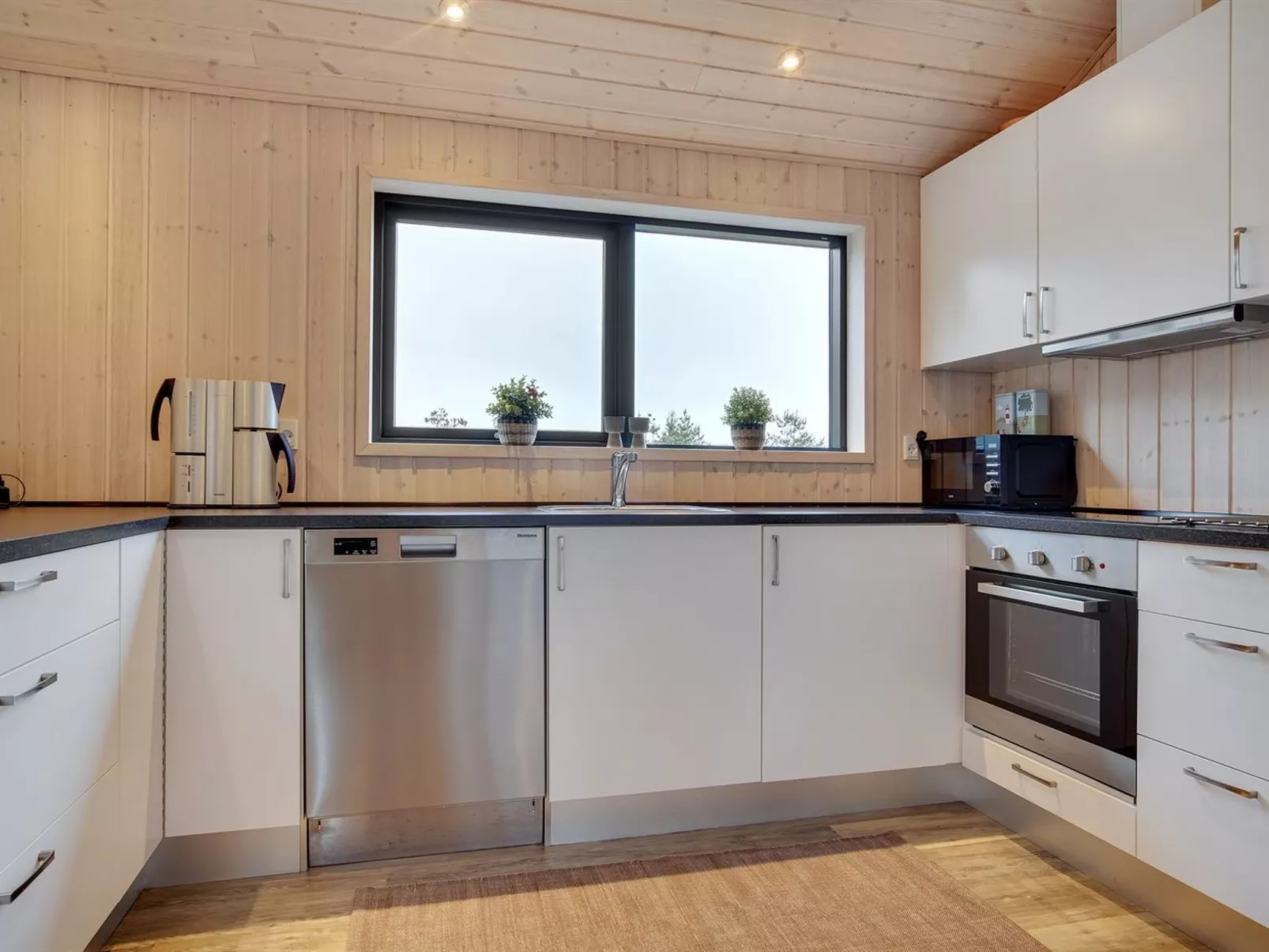 "Javorka" - 1.4km from the sea-Binnen