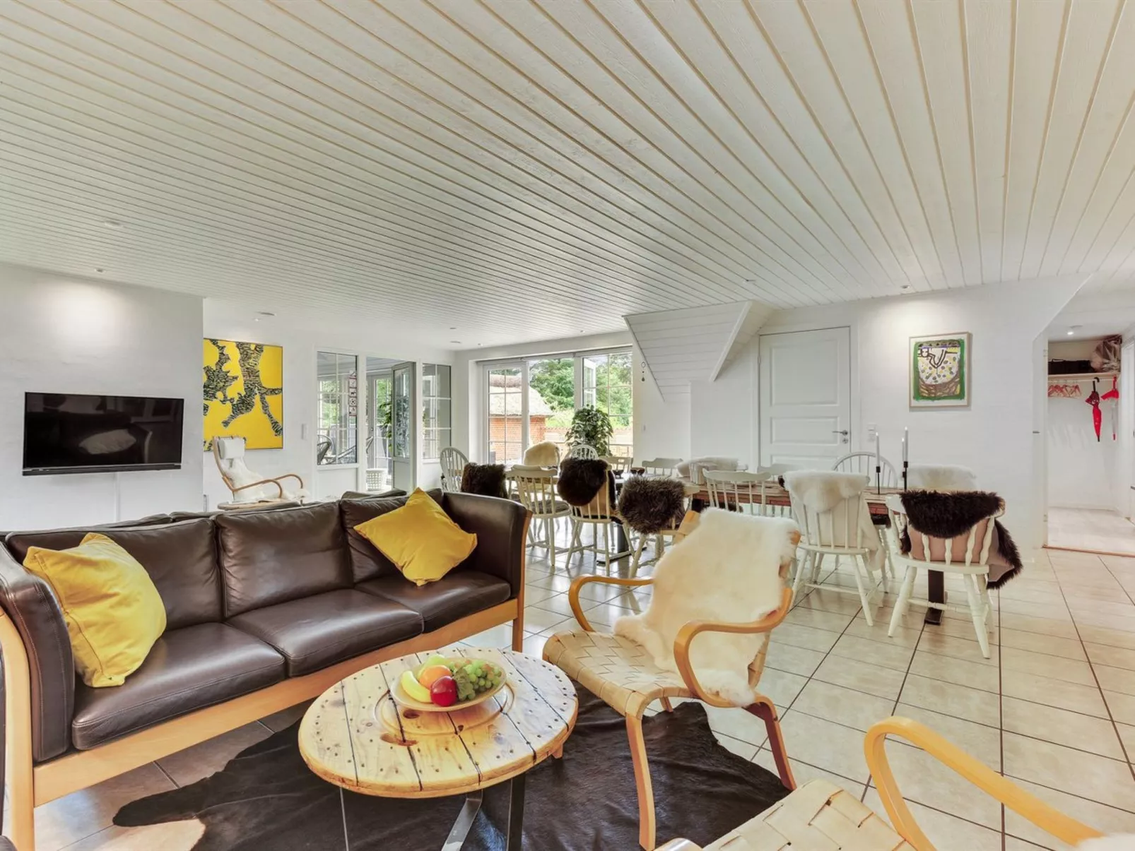 "Erla" - 2.3km from the sea