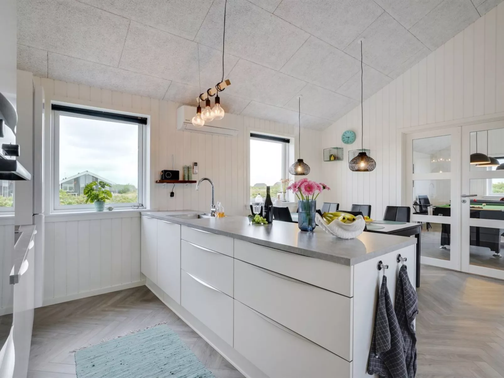 "Markku" - 400m from the sea-Binnen