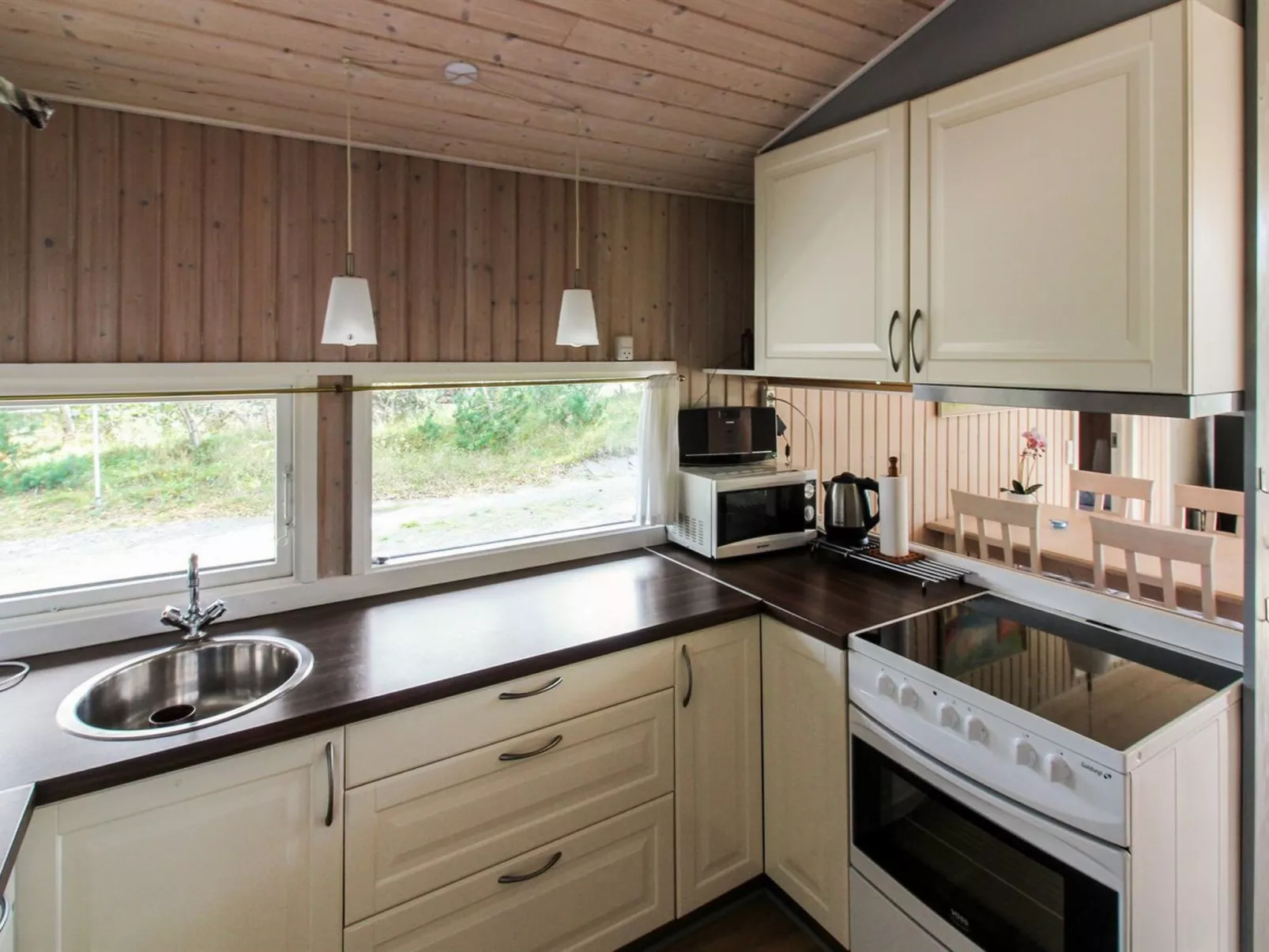 "Roir" - 250m from the sea-Binnen