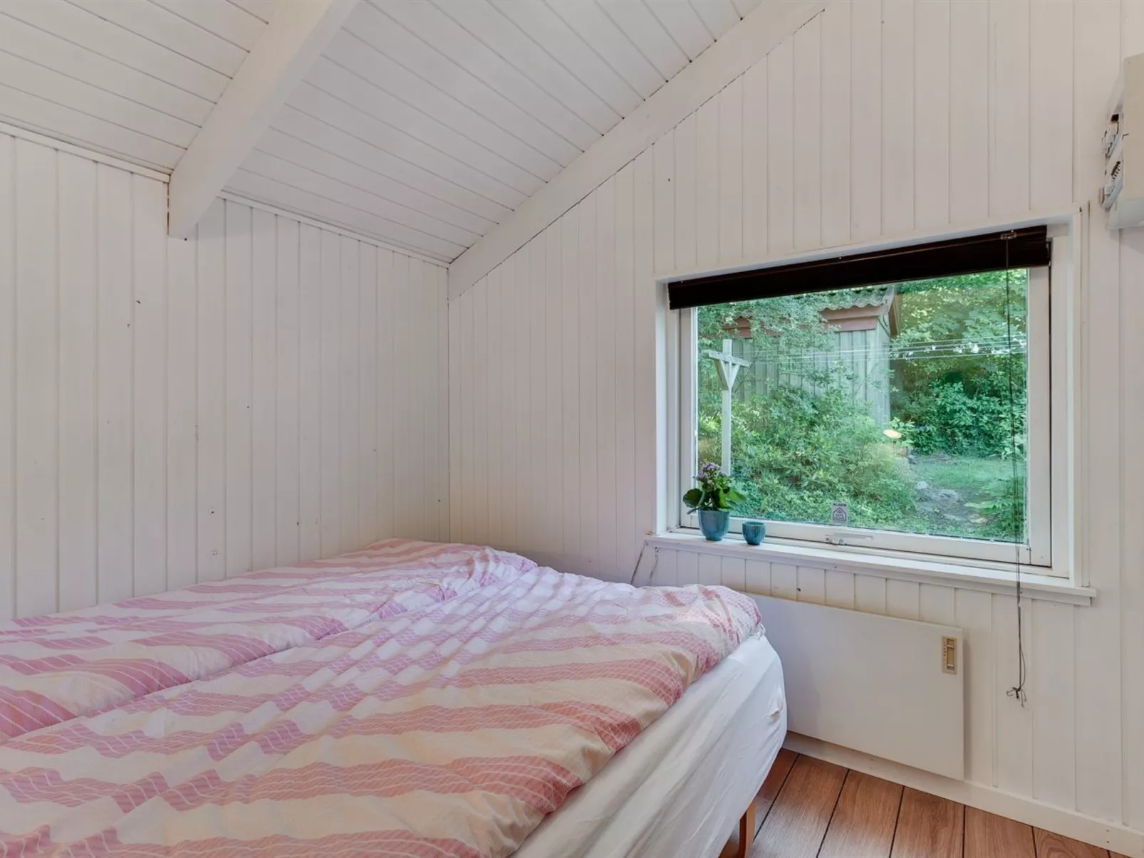 "Yngve" - 56.5km from the sea-Binnen